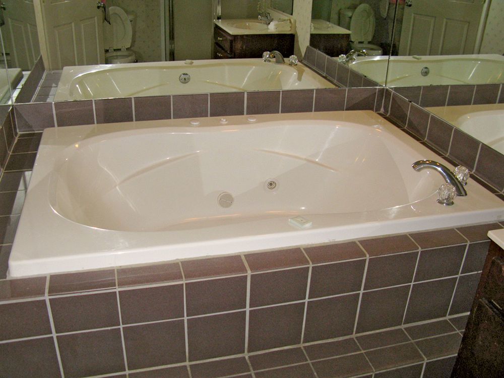 Deerfield Inn And Suites Steele Экстерьер фото